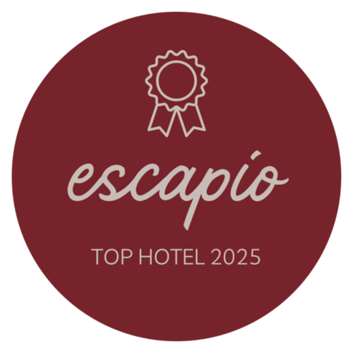 Grafik mit Schriftzug 'escapio Top Hotel 2025'